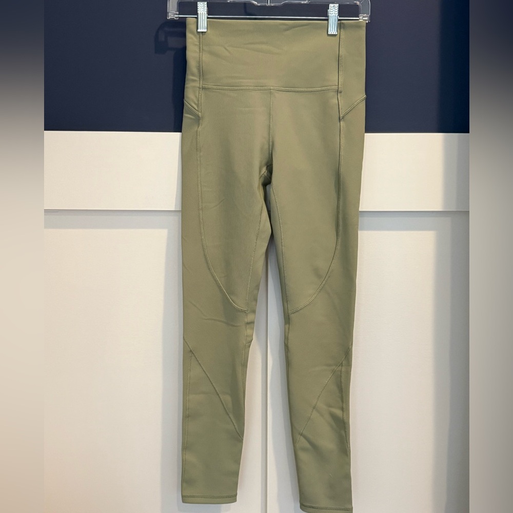 Calia Ribbed High-Rise Leggings in Sage Green size S like new!!